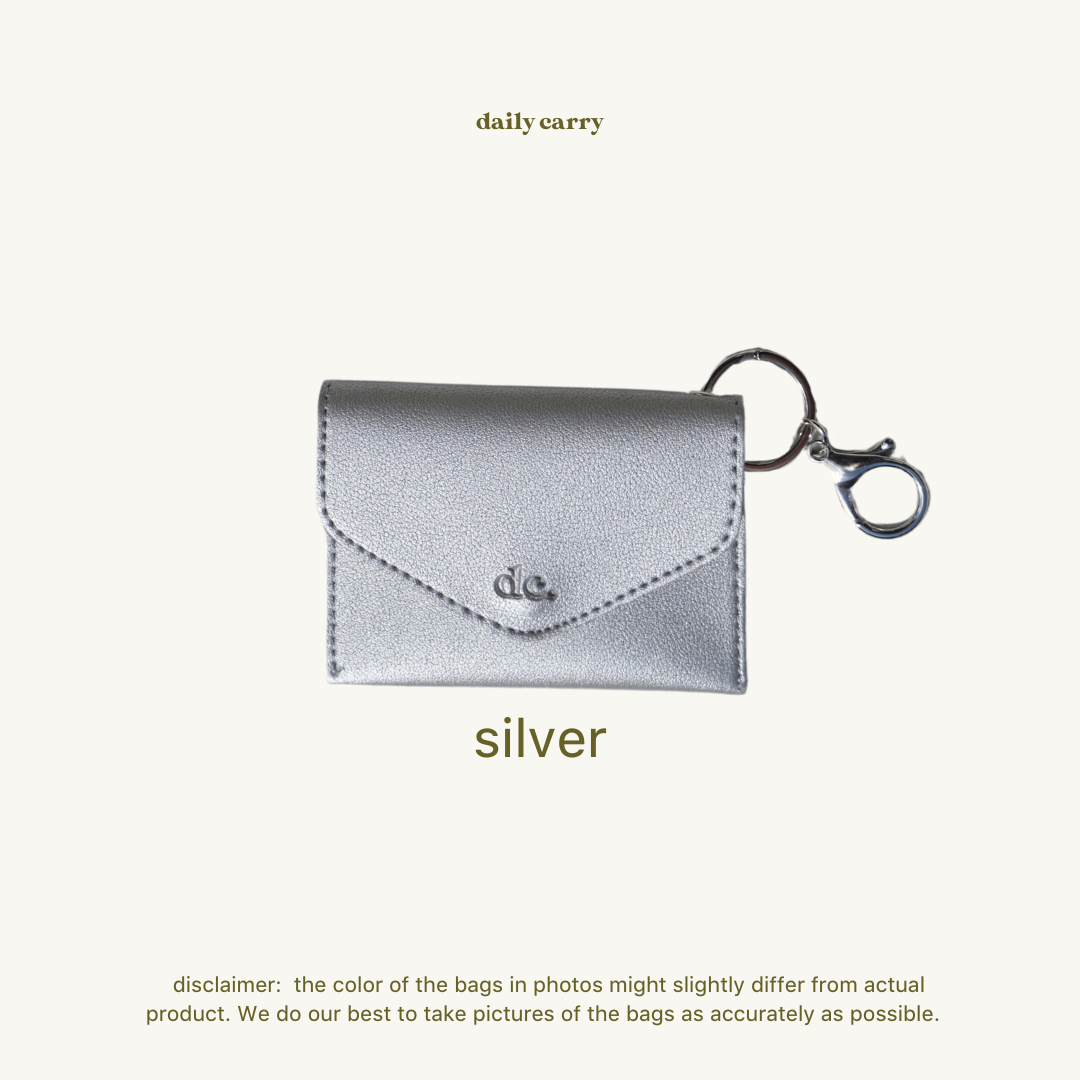 Ińes Card and Coin Purse with Key Ring and Hook