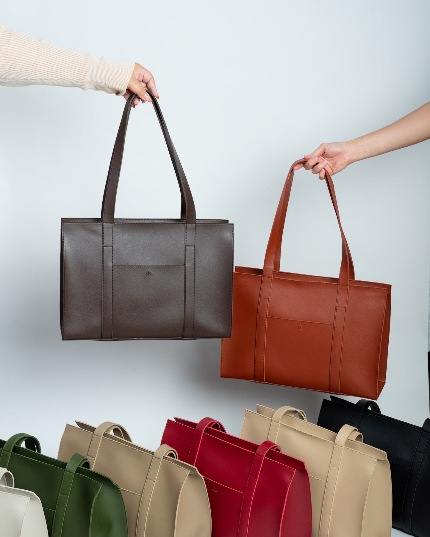 Arianna XL Shoulder Bag